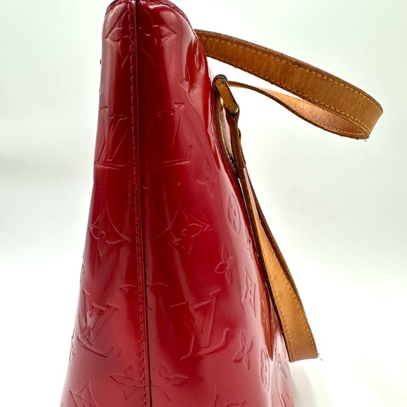 Authentic Louis Vuitton Red Houston Vernis Leather Tote Bag - Picture 10 of 16